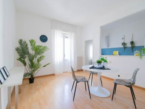 appartamento in vendita a Livorno zona Montebello. Luminoso con 3 camere.