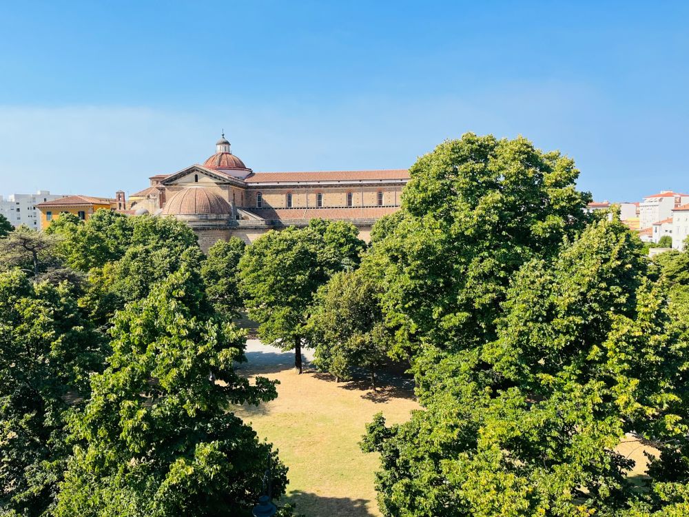 appartamento ampio e luminoso con 3 camera in vendita a Livorno Piazza della Vittoria Magenta completamente ristrutturato