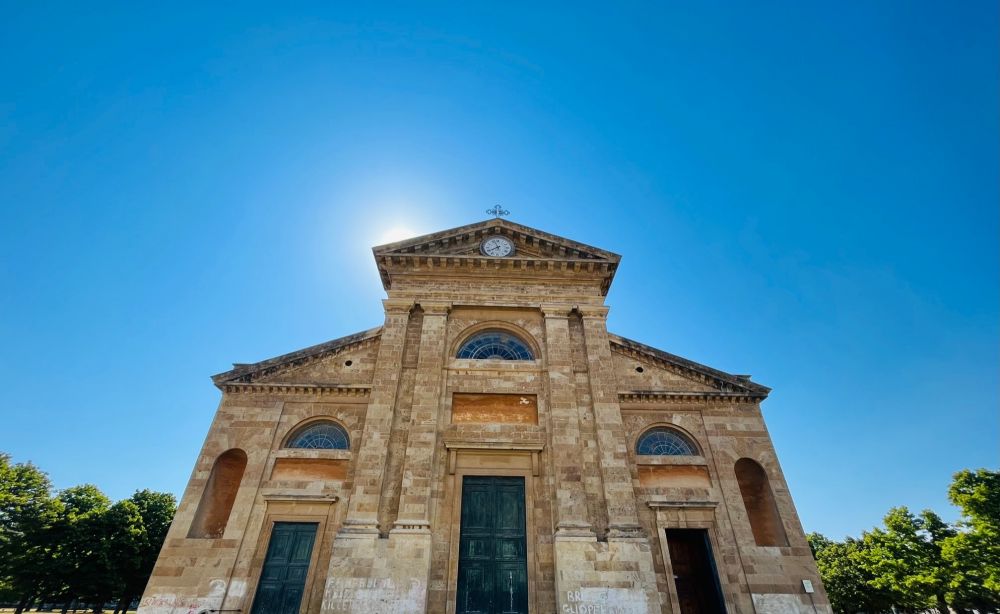 appartamento ampio e luminoso con 3 camera in vendita a Livorno Piazza della Vittoria Magenta completamente ristrutturato