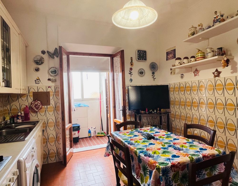 appartamento quadrilocale in vendita a Ardenza Terra vicino al mare a Livorno