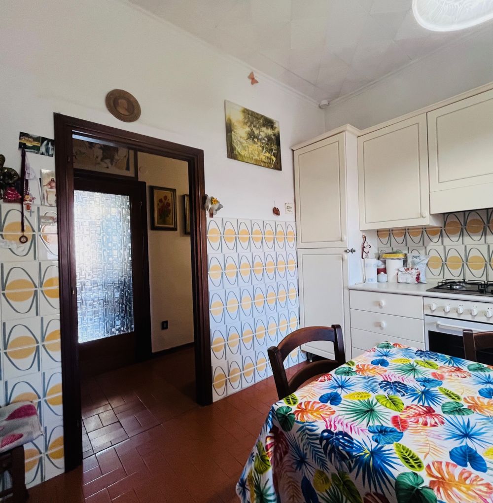 appartamento quadrilocale in vendita a Ardenza Terra vicino al mare a Livorno