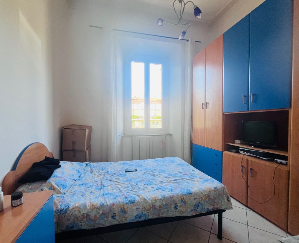 Appartamento con 2 camere Cantina e posto auto in zona Stazione Vendita a Livorno