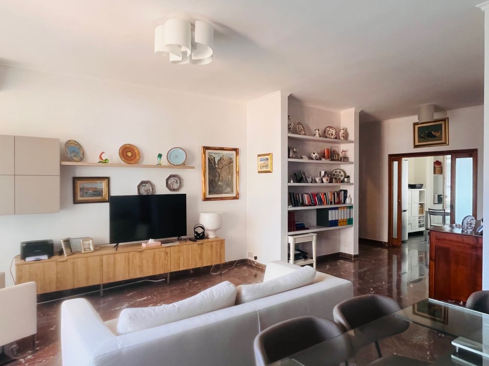 appartamento ampio e panoramico vista mare con garage san Jacopo Livorno in Vendita
