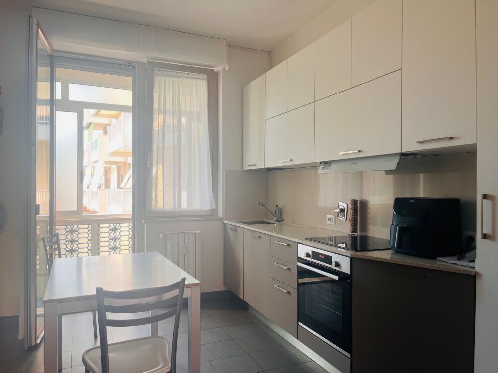 appartamento ampio e panoramico vista mare con garage san Jacopo Livorno in Vendita