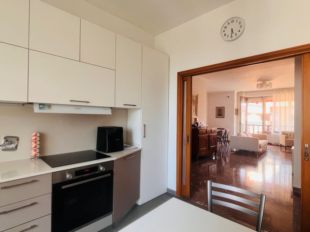 appartamento ampio e panoramico vista mare con garage san Jacopo Livorno in Vendita