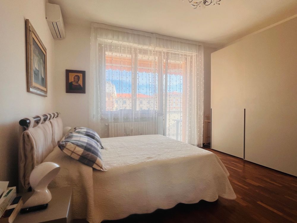 appartamento ampio e panoramico vista mare con garage san Jacopo Livorno in Vendita