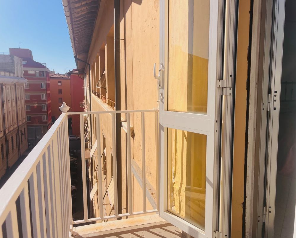 appartamento luminoso piano alto zona Centro Livorno in Vendita con 2 camere