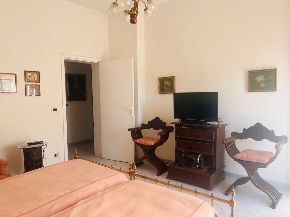 appartamento luminoso piano alto zona Centro Livorno in Vendita con 2 camere