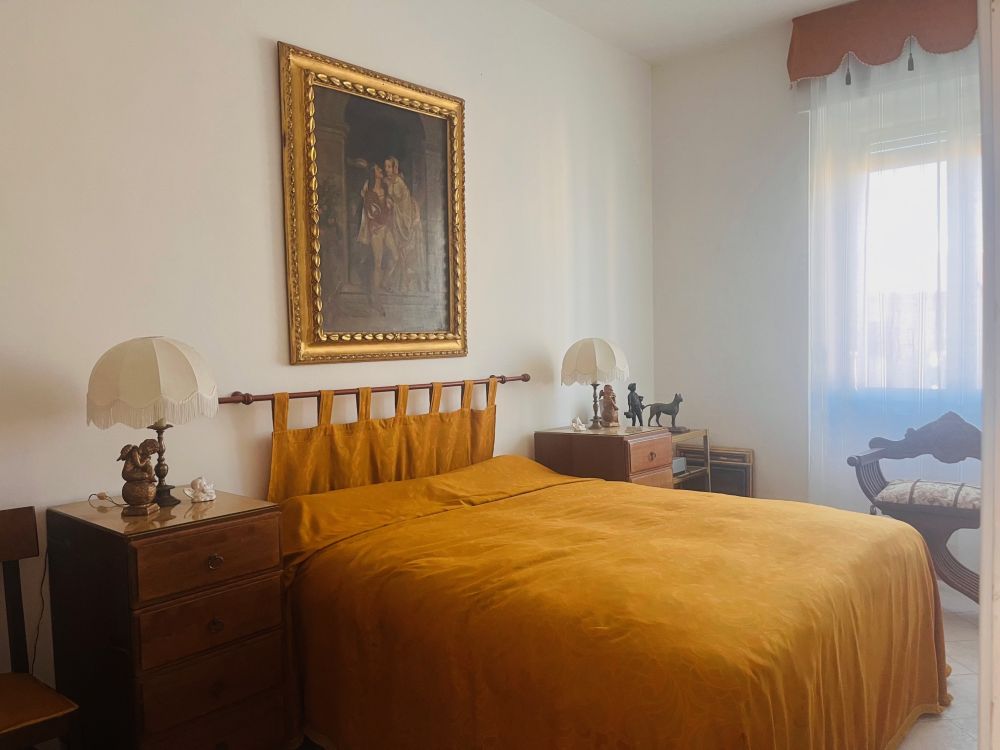 appartamento luminoso piano alto zona Centro Livorno in Vendita con 2 camere