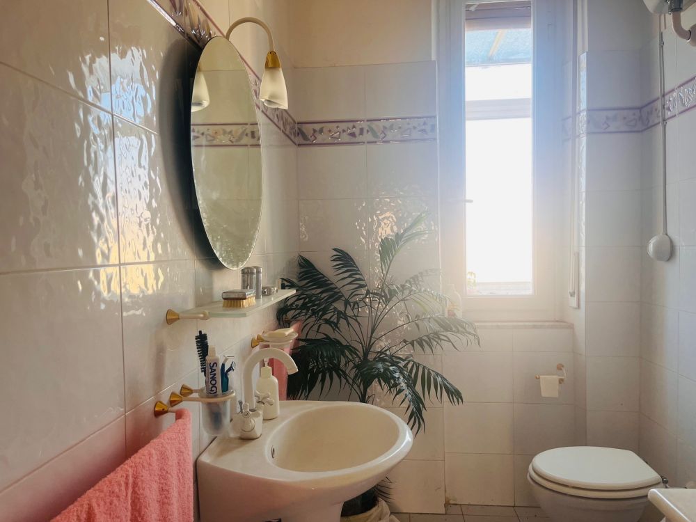 appartamento luminoso piano alto zona Centro Livorno in Vendita con 2 camere