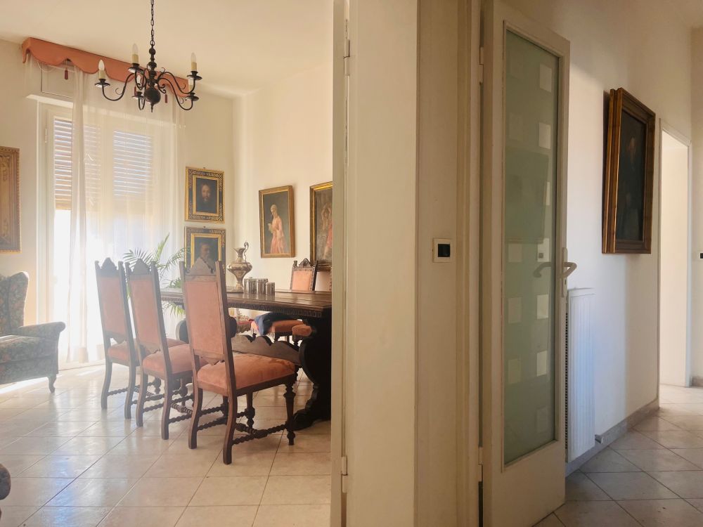 appartamento luminoso piano alto zona Centro Livorno in Vendita con 2 camere