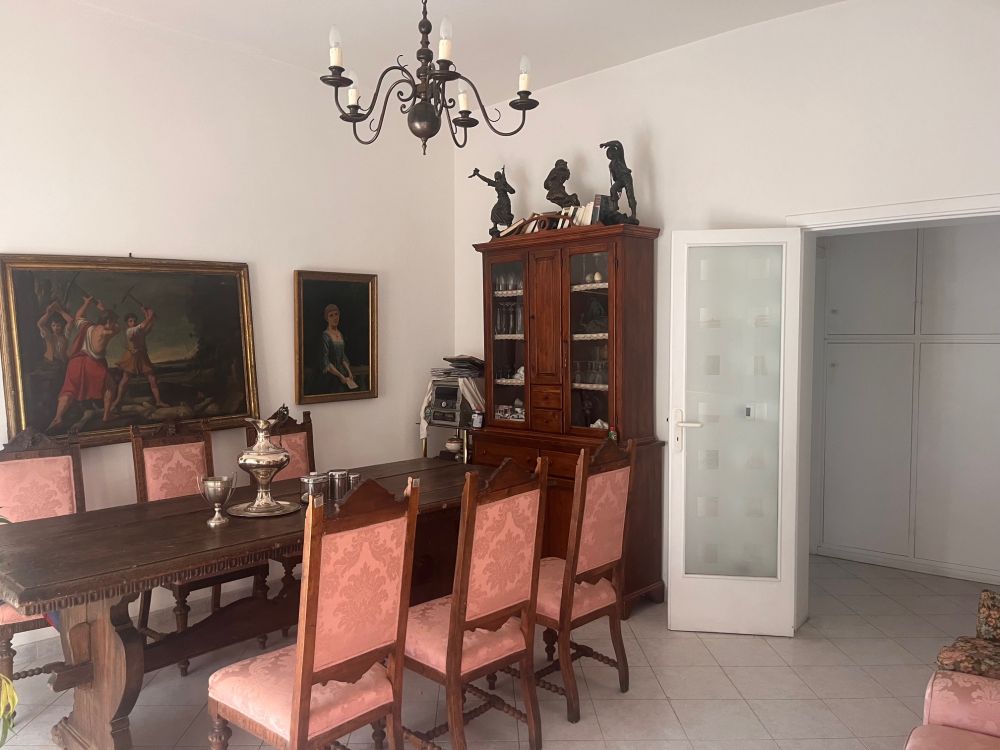 appartamento luminoso piano alto zona Centro Livorno in Vendita con 2 camere