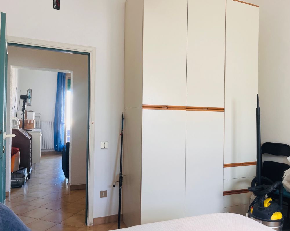appartamento in vendita a Livorno zona Ospedale Marconi luminoso piano alto con 2 camere matrimoniali