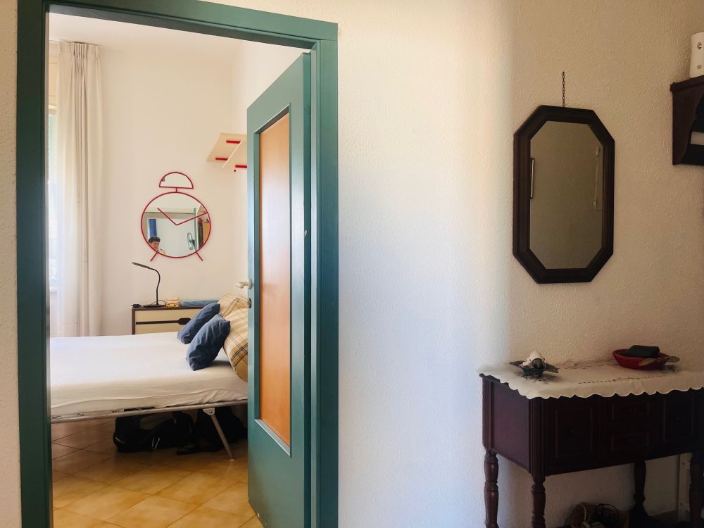 appartamento in vendita a Livorno zona Ospedale Marconi luminoso piano alto con 2 camere matrimoniali