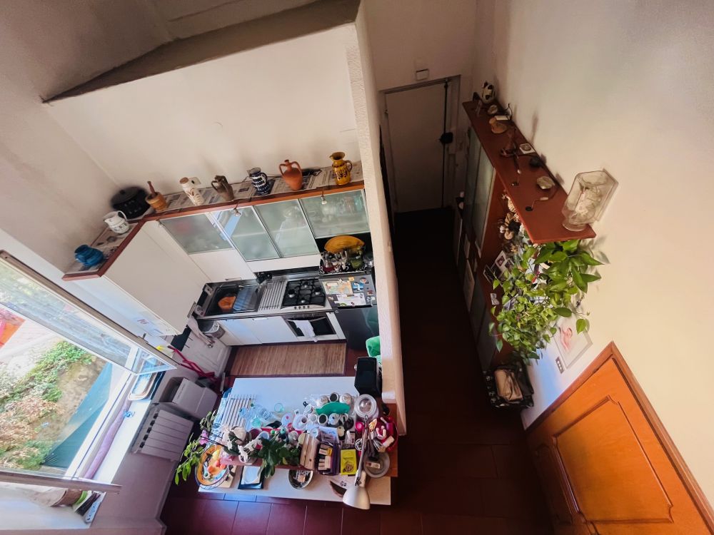 Appartamento ampio e silenzioso con balcone in vendita a Livorno zona porta a mare Viale Italia