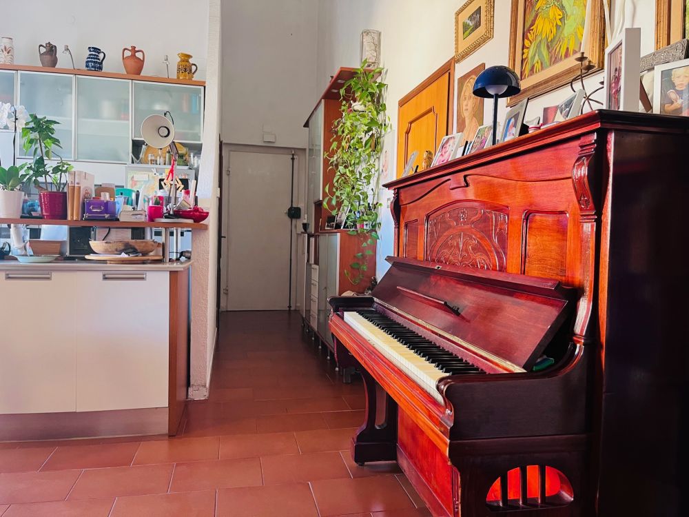 Appartamento ampio e silenzioso con balcone in vendita a Livorno zona porta a mare Viale Italia