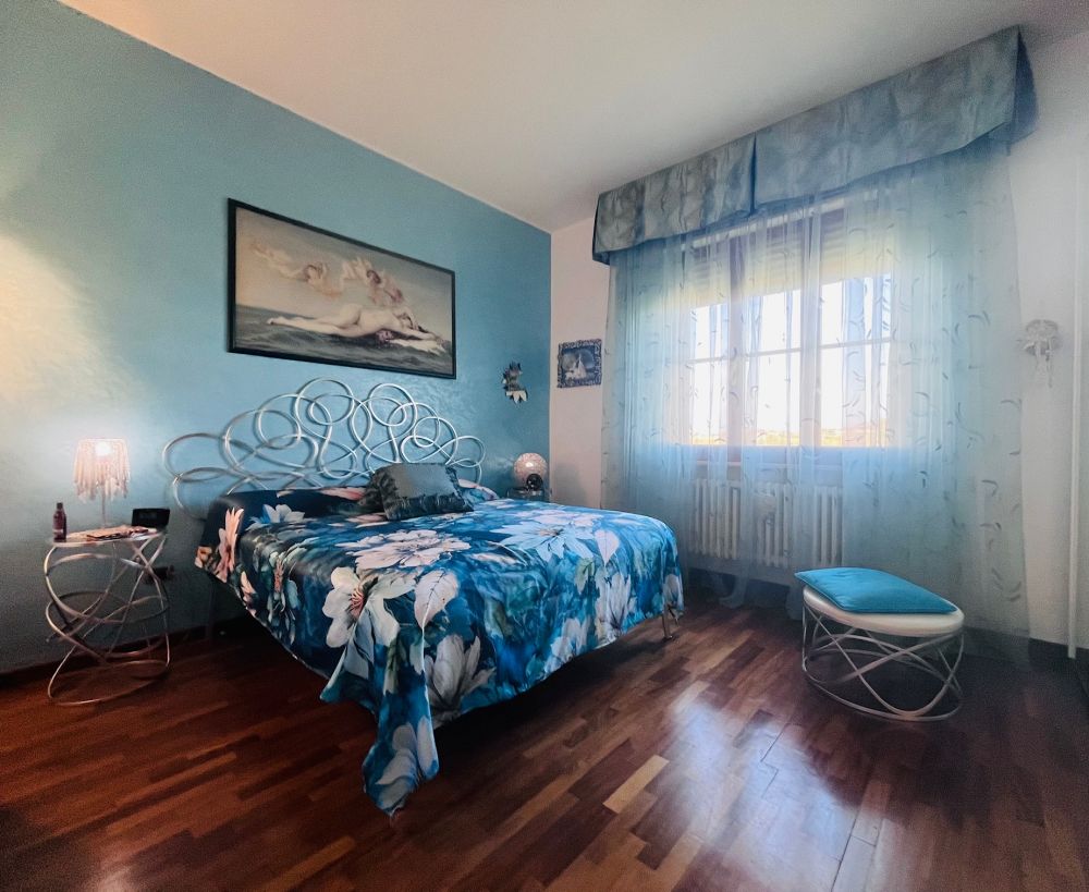 Villetta Bifamiliare in vendita a Collesalvetti Livorno con giardino e terreno e garage