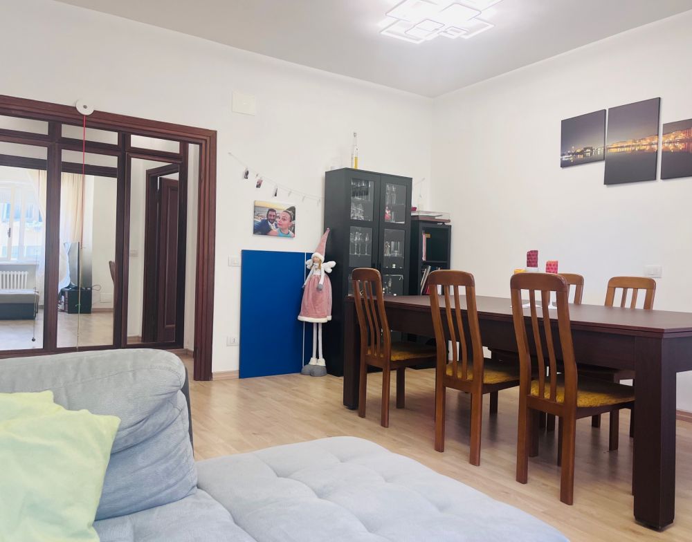 Appartamento zona Goito in vendita a Livorno ristrutturato e con posto auto e soffitta di proprietà. Garage.