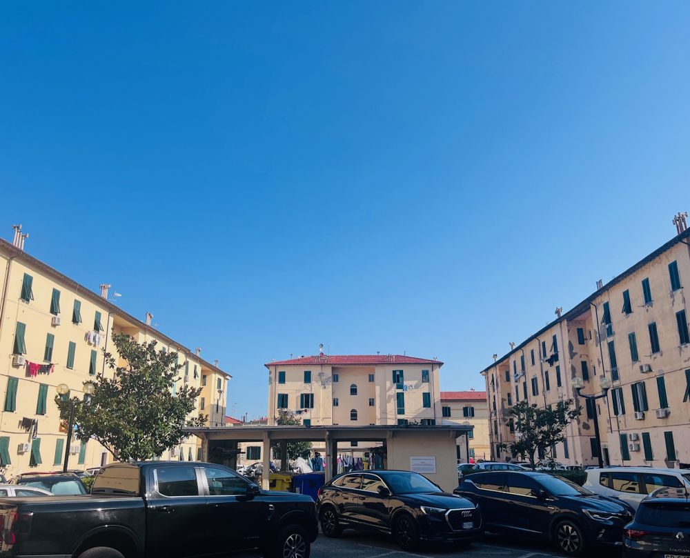 Appartamento trilocale con posto auto zona Stazione Ospedale in Vendita a Livorno