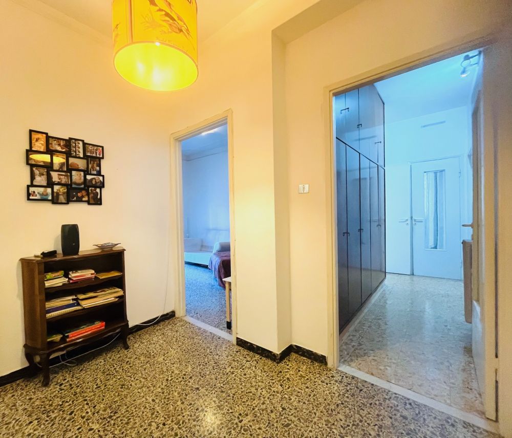 Appartamento in vendita a Livorno zona Fabbricotti con 3 camere a cantina
