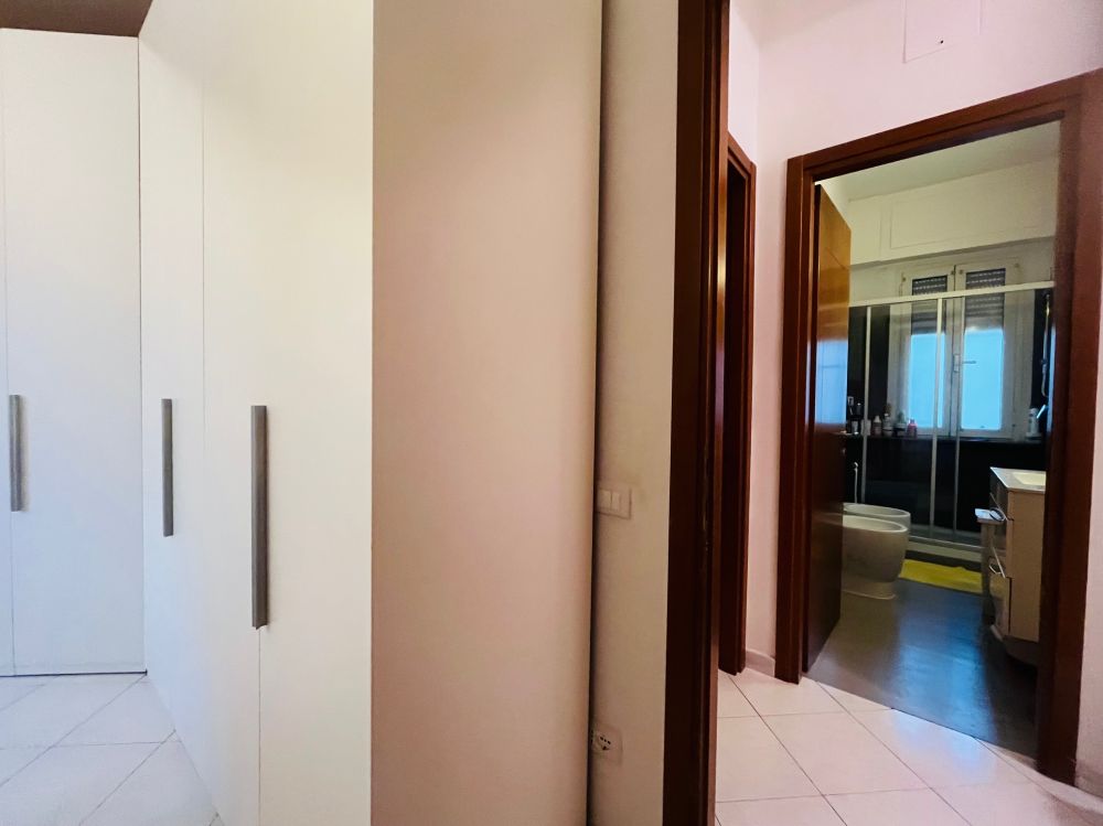 appartamento quadrilocale molto luminoso zona Fabbricotti in vendita a Livorno