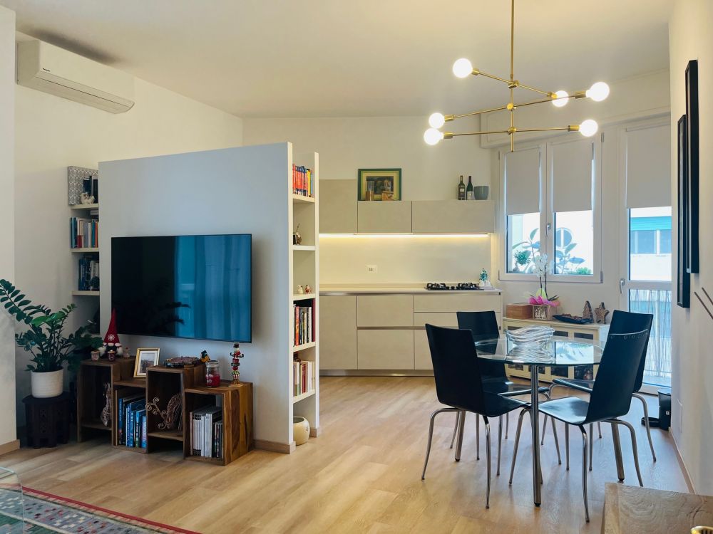 appartamento ristrutturato con garage in vendita a Livorno