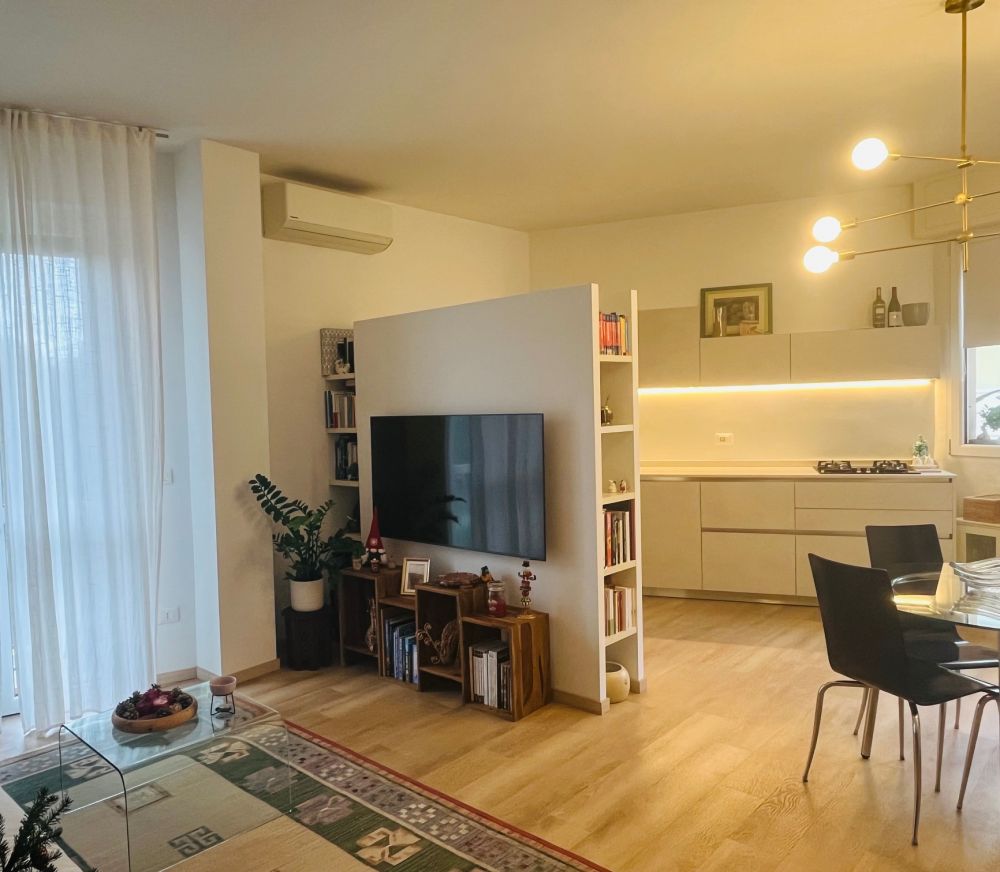 appartamento ristrutturato con garage in vendita a Livorno