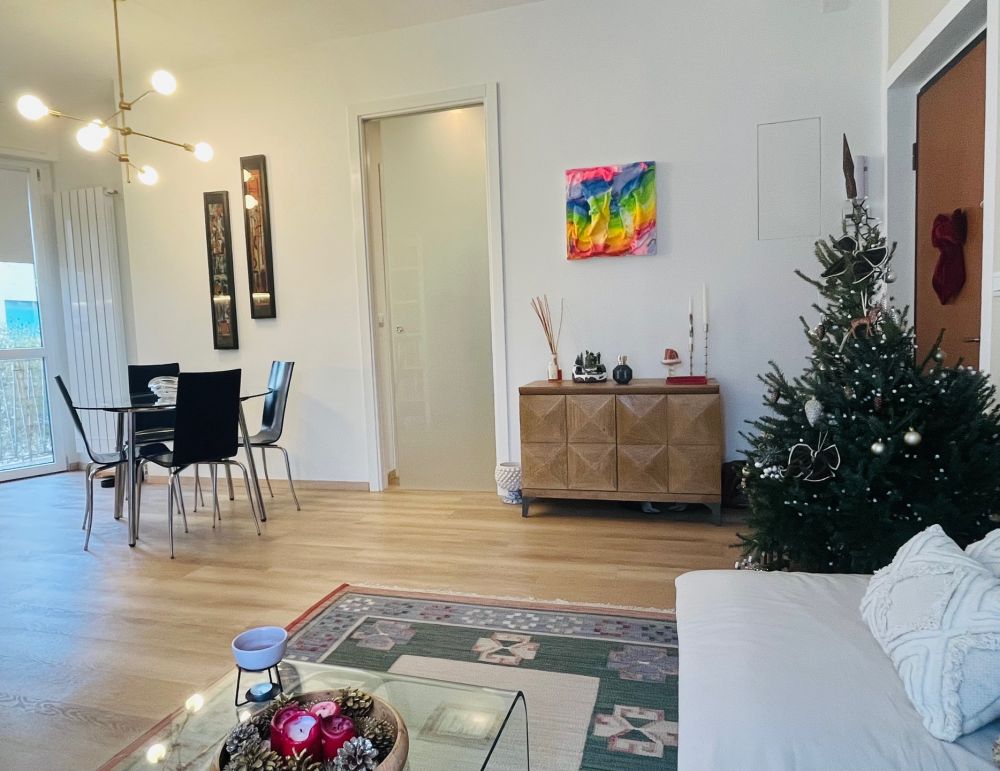 appartamento ristrutturato con garage in vendita a Livorno