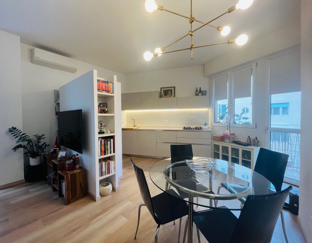 appartamento ristrutturato con garage in vendita a Livorno