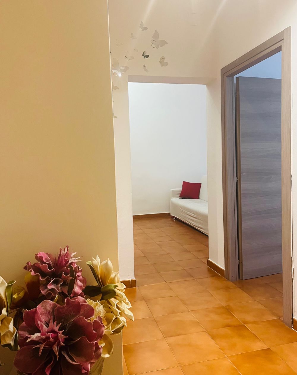 appartamento quadrilocale con 2 camere matrimoniali e cantina in vendita a Livorno zona Coteto