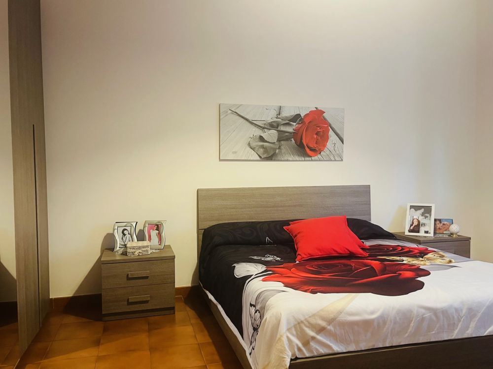 appartamento quadrilocale con 2 camere matrimoniali e cantina in vendita a Livorno zona Coteto