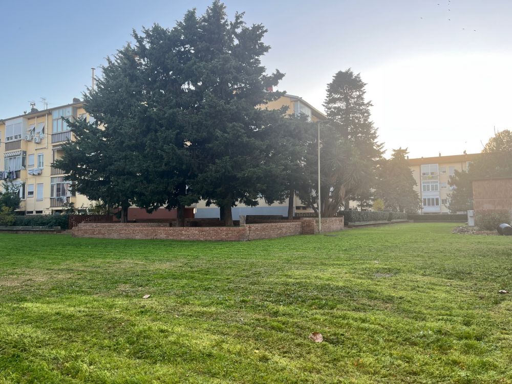 appartamento quadrilocale con 2 camere matrimoniali e cantina in vendita a Livorno zona Coteto