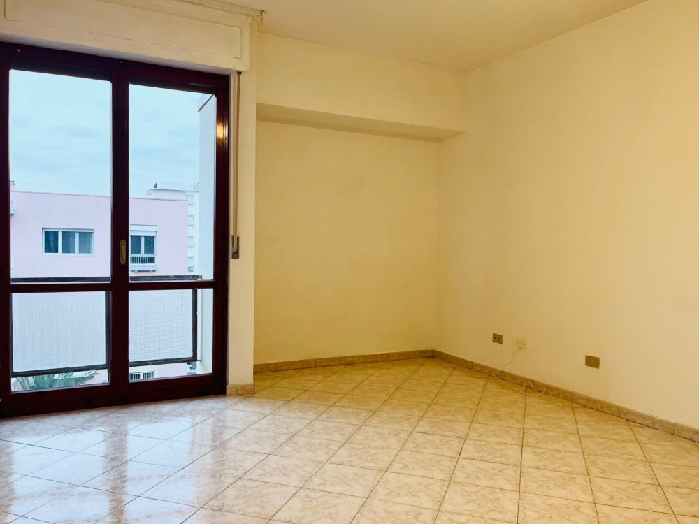 appartamento quadrilocale in vendita a Livorno zona Fabbricotti Subito libero