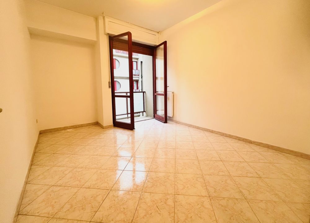 appartamento quadrilocale in vendita a Livorno zona Fabbricotti Subito libero