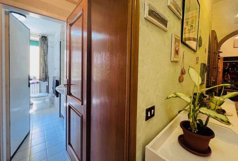 appartamento in vendita a Livorno zona Centro-Duomo