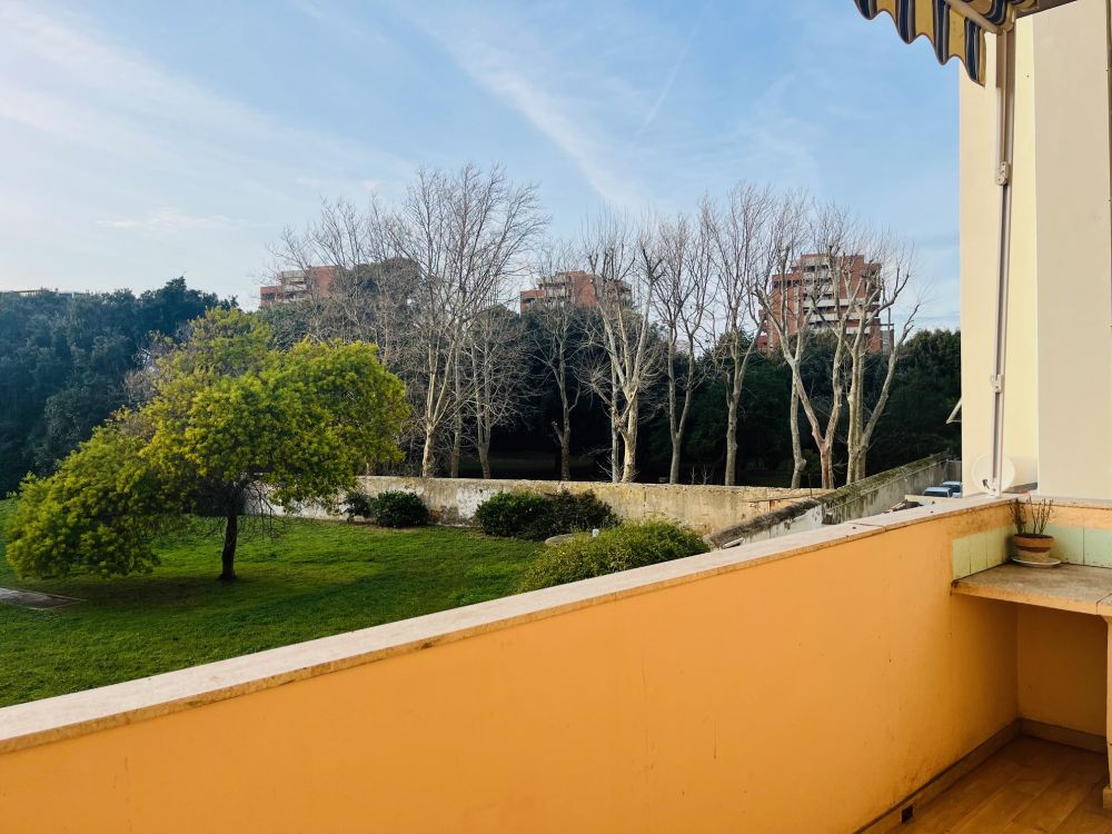 appartamento in vendita a Livorno zona Montebello. Luminoso con 3 camere.