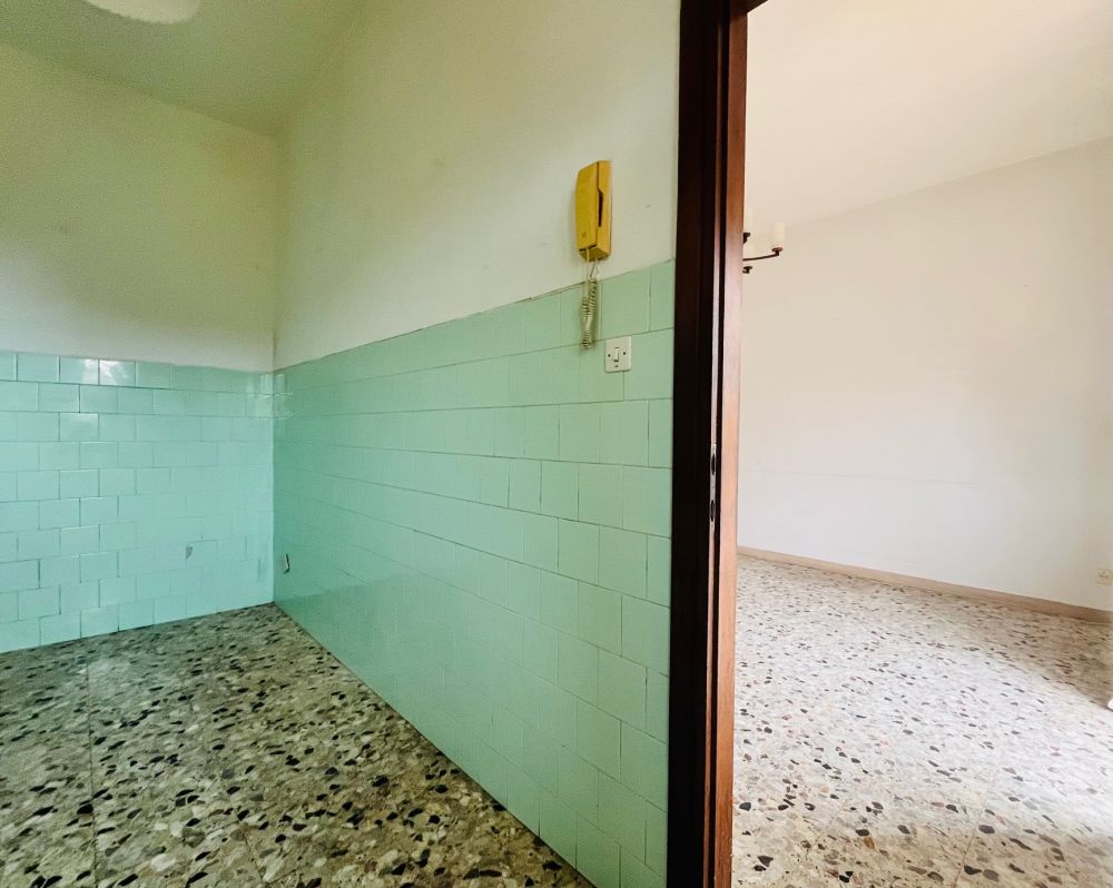 appartamento in vendita a Livorno zona Montebello. Luminoso con 3 camere.