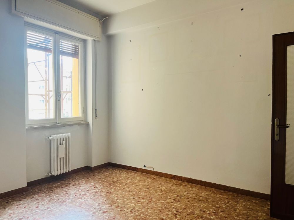 appartamento in vendita a Livorno zona Montebello. Luminoso con 3 camere.