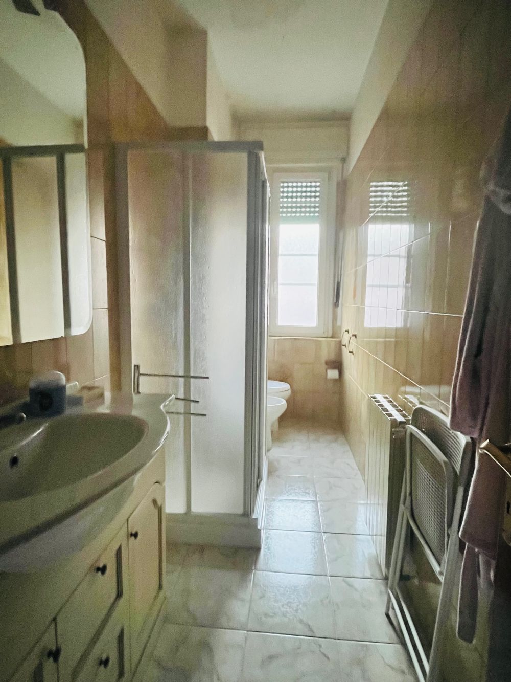 appartamento in vendita in via Giolitti con due camere e cantina a Livorno