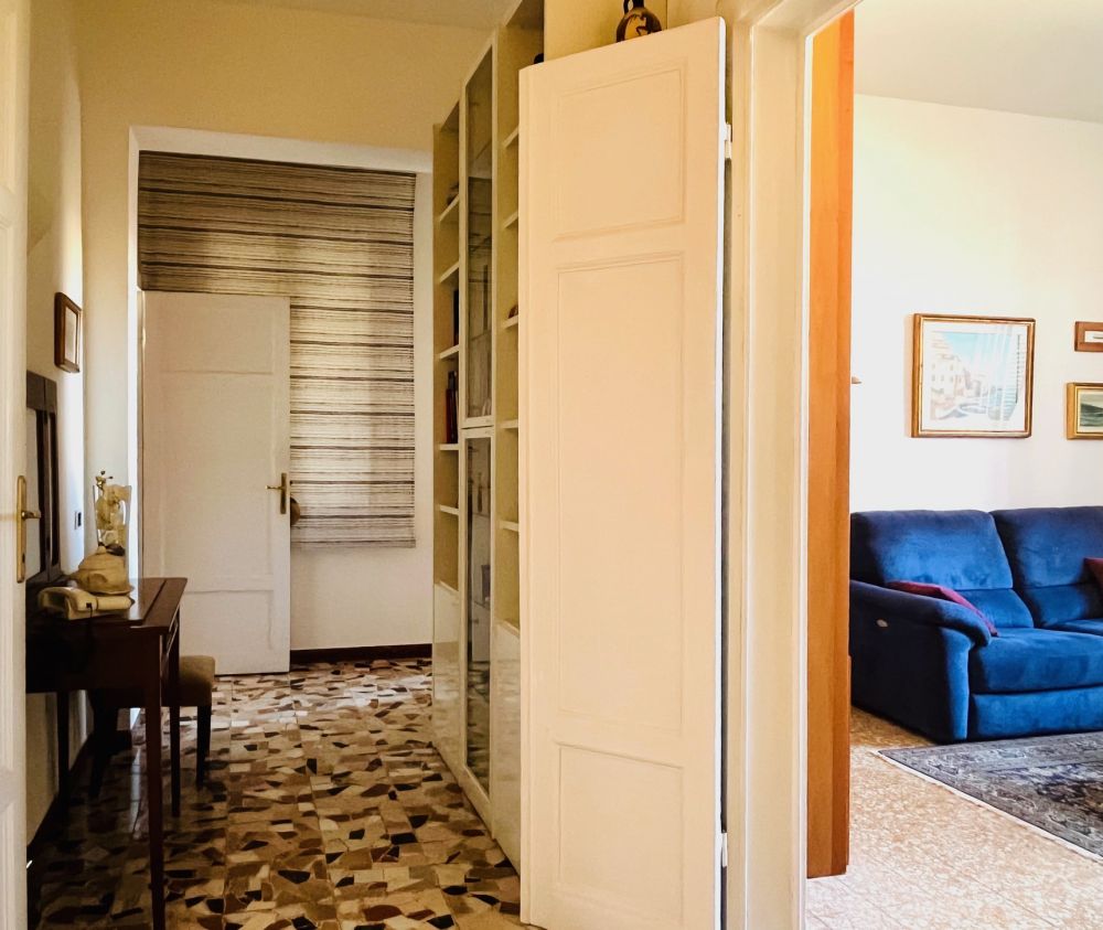 appartamento ampio e luminoso in palazzo d'epoca in vendita a Livorno in Corso Mazzini/Porta a Mare