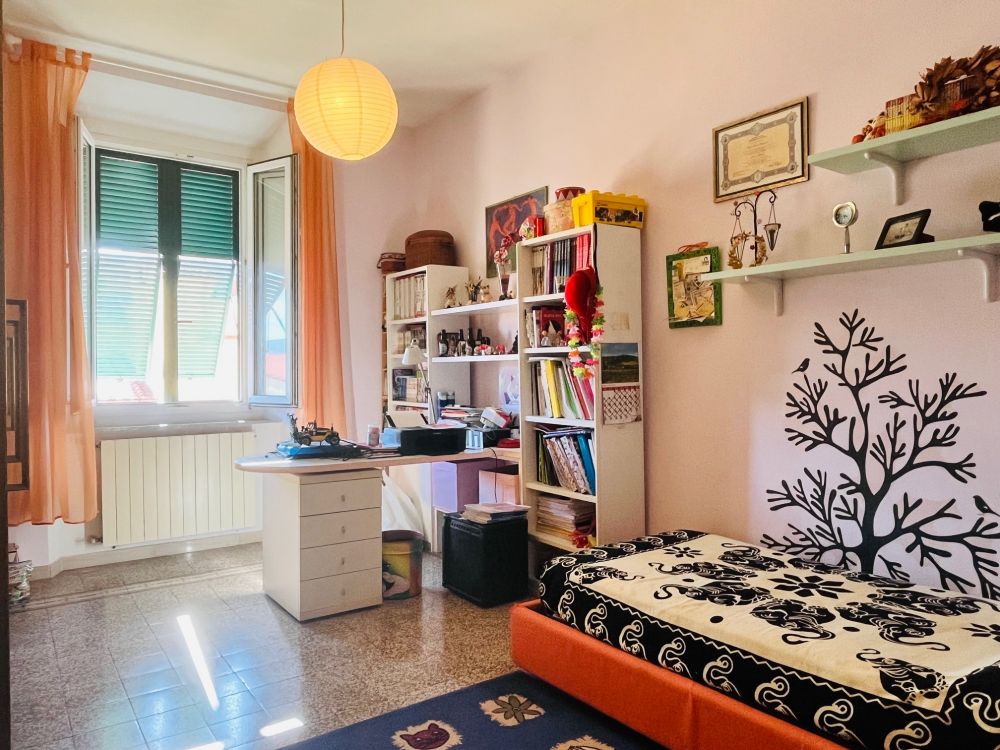 appartamento ampio e luminoso in palazzo d'epoca in vendita a Livorno in Corso Mazzini/Porta a Mare