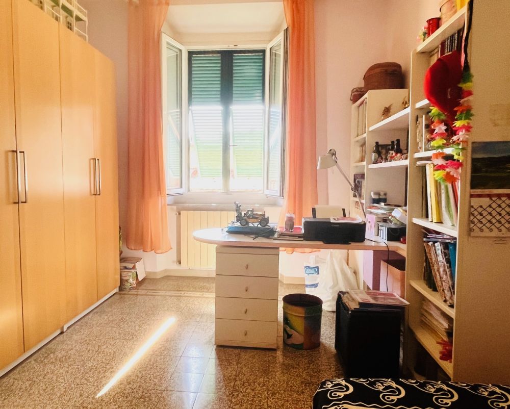 appartamento ampio e luminoso in palazzo d'epoca in vendita a Livorno in Corso Mazzini/Porta a Mare