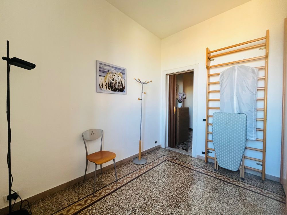 appartamento ampio e luminoso in palazzo d'epoca in vendita a Livorno in Corso Mazzini/Porta a Mare