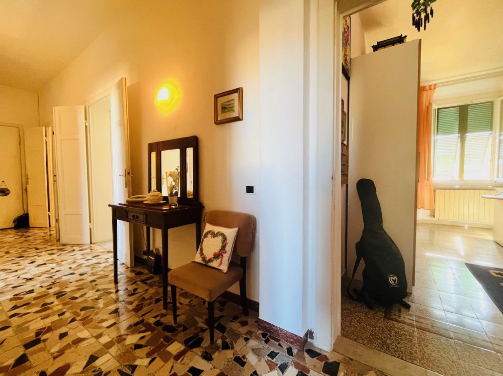 appartamento ampio e luminoso in palazzo d'epoca in vendita a Livorno in Corso Mazzini/Porta a Mare