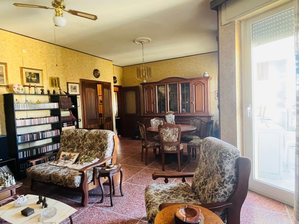 appartamento ampia metratura in vendita zona Fabbricotti Livorno