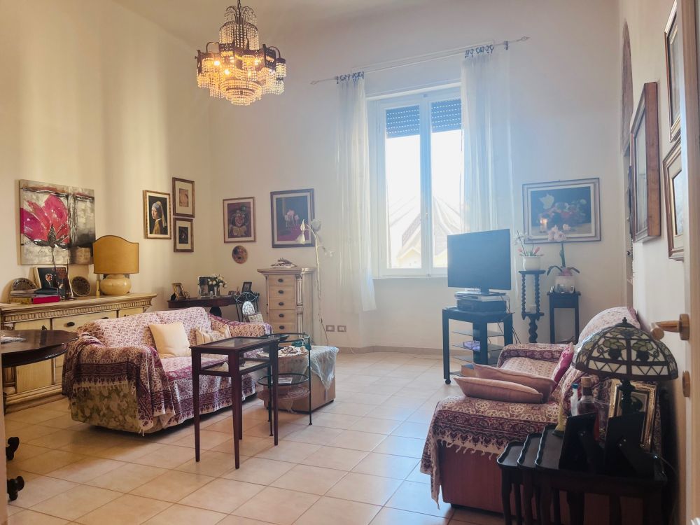 appartamento in vendita a Livorno in zona Centro con ascensore