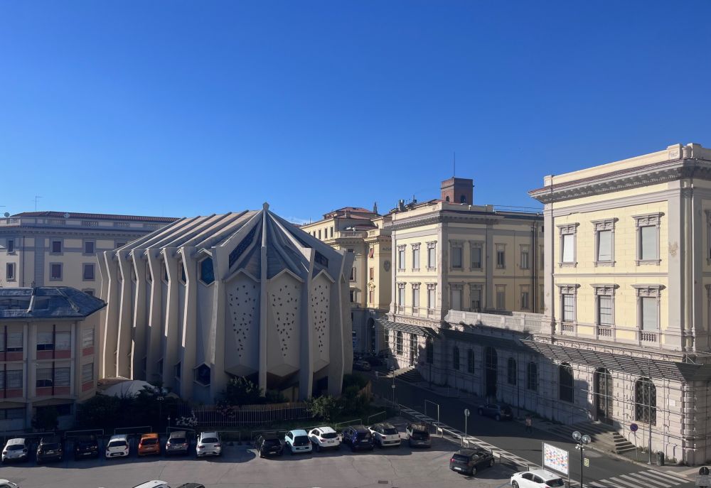 appartamento in vendita a Livorno in zona Centro con ascensore