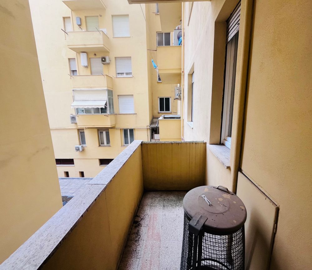 Appartamento ampia metratura zona centro in vendita a Livorno ottimo anche uso ufficio