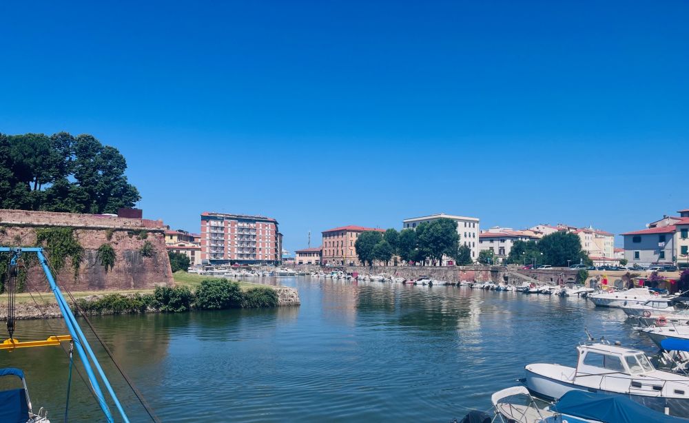 appartamento open space su 3 livelli zona Pontino/Venezia in vendita a Livorno