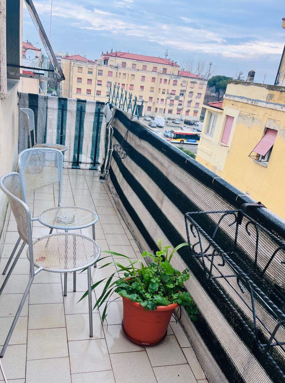 Appartamento in vendita a Livorno buone condizioni 2 camere matrimoniali zona Garibaldi-Zola